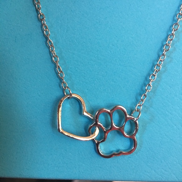 (A1) Silver Paw & Heart Necklace 🐾 - Picture 3 of 4